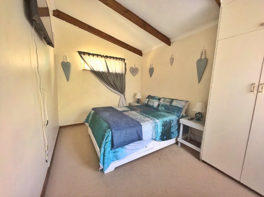 5 Bedroom Property for Sale in Fraaiuitsig Western Cape